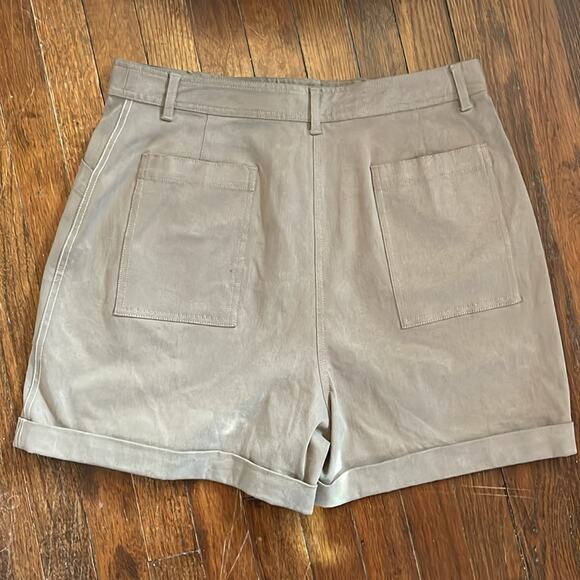 La Ligne Utility Patch Pocket Shorts - Picture 5 of 8